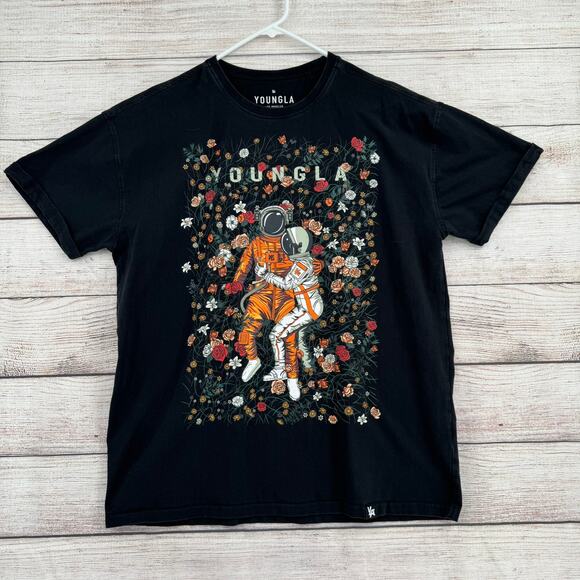 YOUNGLA Floral Spacemen Short Sleeve T-Shirt Adult Large Black Stretch - Picture 1 of 8